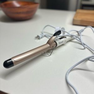 Hoson 1 Inch Curling Iron - used 2x